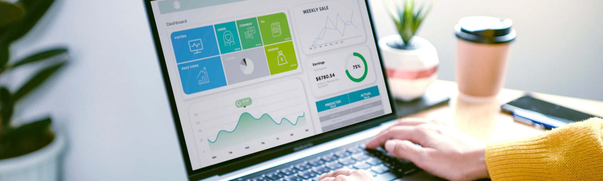 businesspeople-working-in-finance-and-accounting-analyze-financi